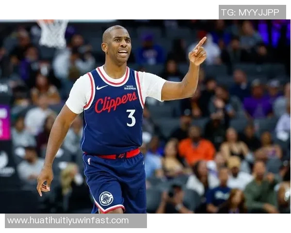 保罗掌舵经验丰富助攻8次虽无得分但贡献3篮板3抢断表现出色